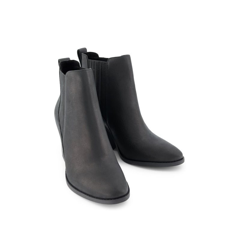 Noa Ankle Boot All Black Leather - Front View